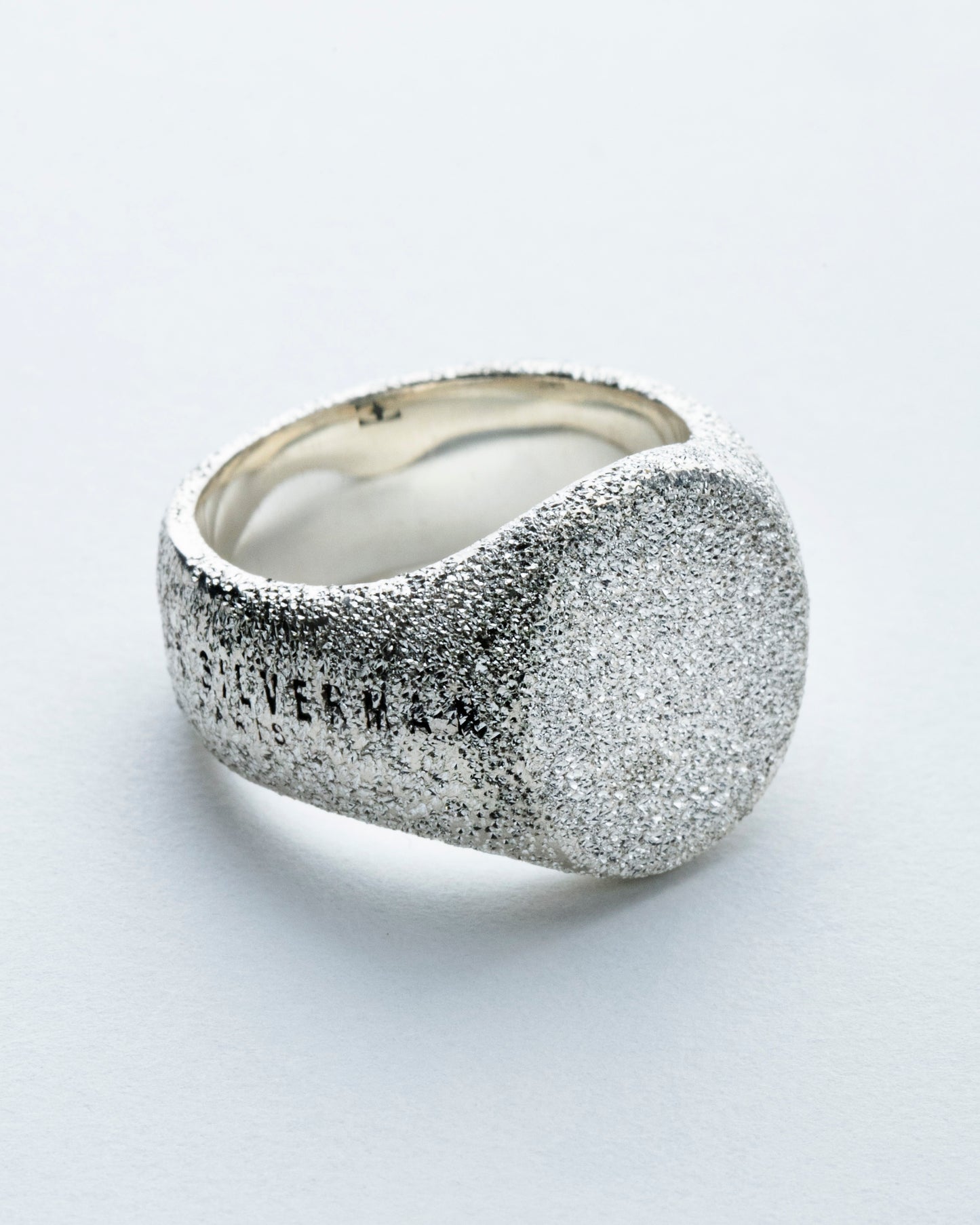 SIGNATURE RING