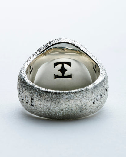 SIGNATURE RING